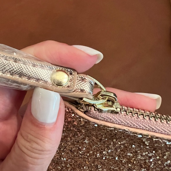 Kate Spade New York Rose Gold Wristlet NWOT - Picture 15 of 15